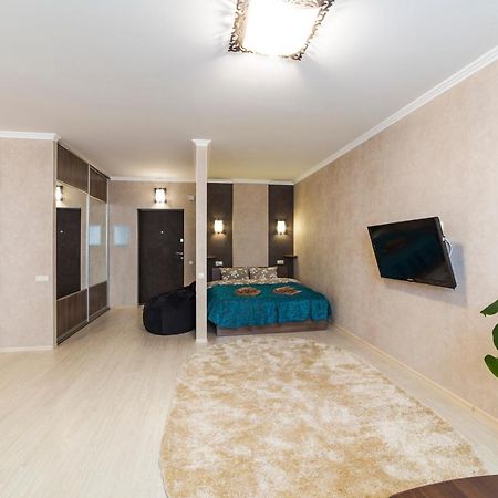Studio Apartment On Bazhana Kyjev Exteriér fotografie